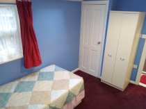 En-suite room Christ Church rd (23-3)